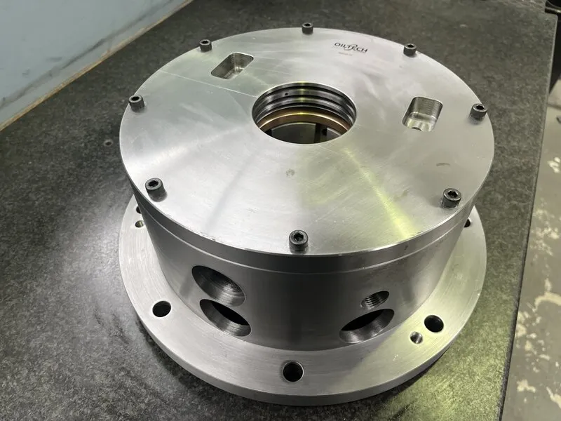 Completed whitemetal journal bearing and seal assembly